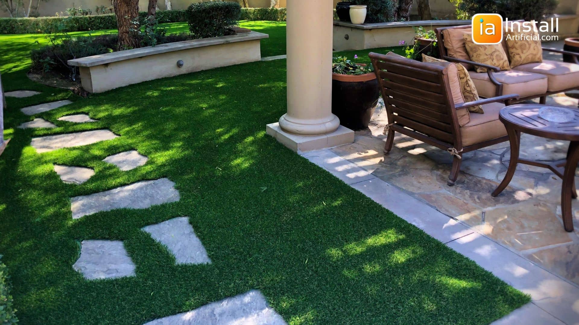 Artificial Turf Backyard Design Between Stepping Stones