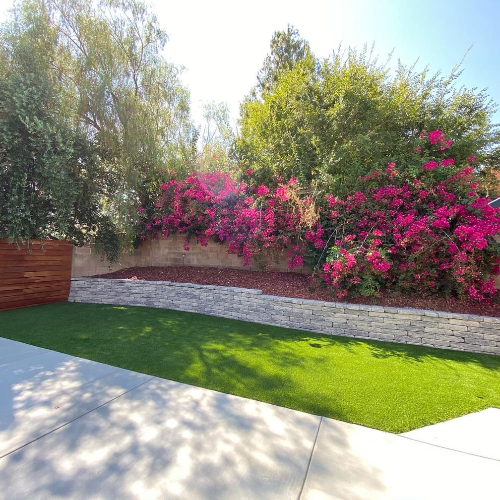 retaining wall and turf project